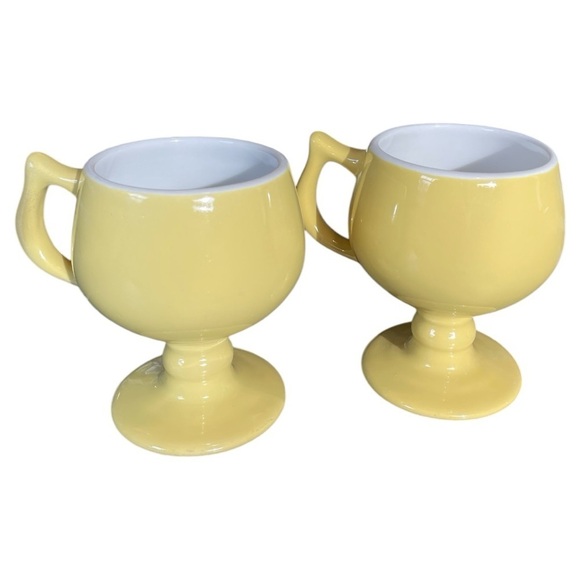Caribe Puerto Rico vintage mugs, set of 2, atomic yellow, pedestal, diner mugs - Picture 3 of 6